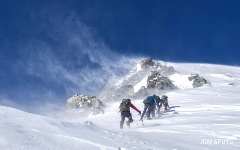 mountaineering snow school training