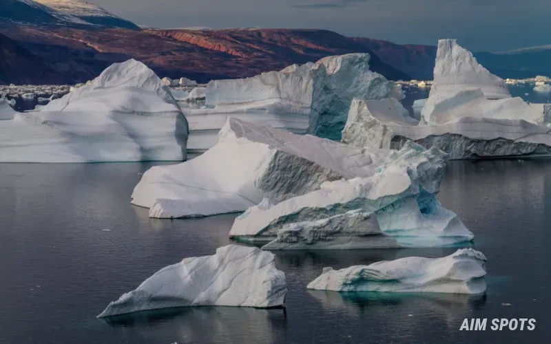 Greenland icebergs and glaciers