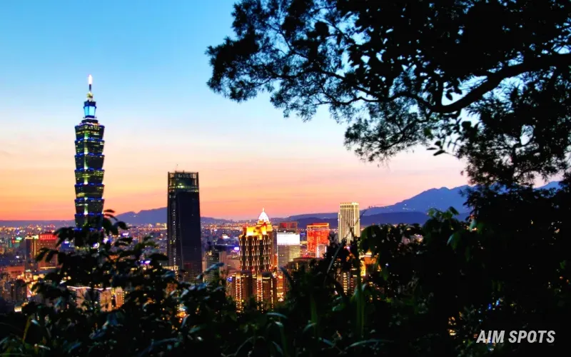Taipei 101 skyline at sunset