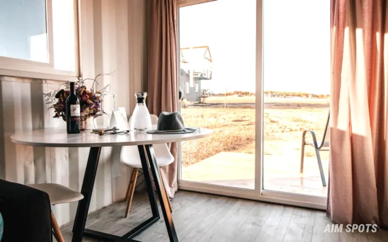 boutique hotel sparkling champagne welcome
