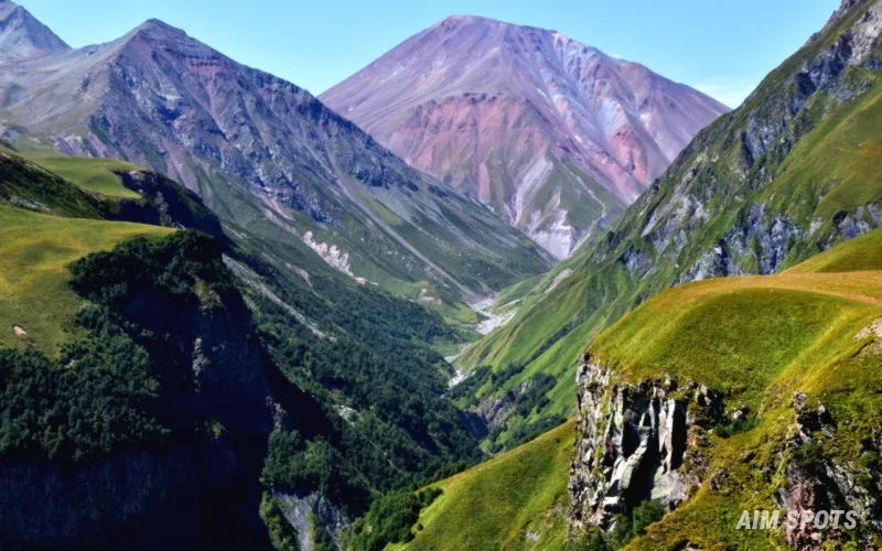 caucasus mountain hiking trail georgia