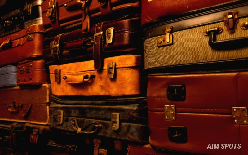 lost luggage at airport carousel