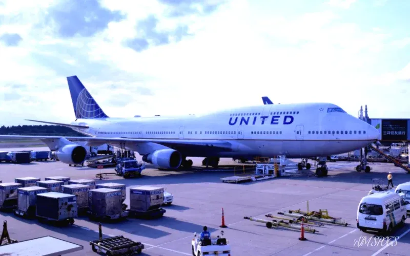 united airlines airplane cabin seats